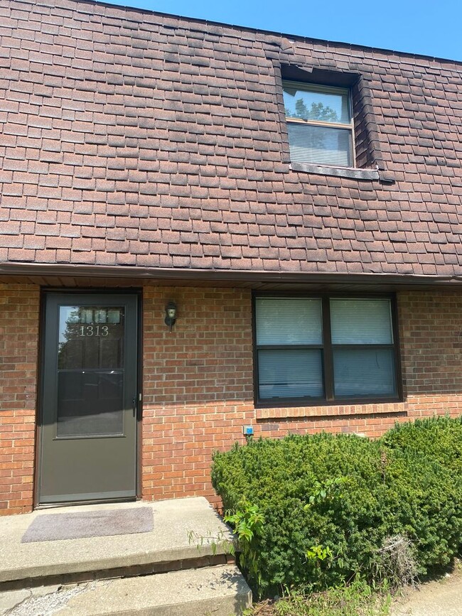 A1311-1315 ORCHARD PARK DRIVE - A1311-1315 ORCHARD PARK DRIVE Apartment Unit 1313