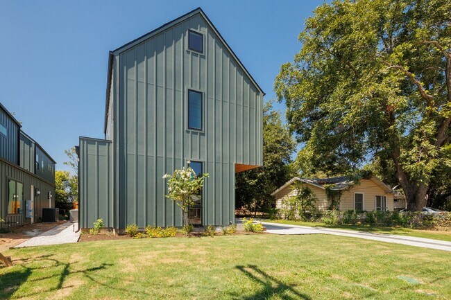 Photo - Luxury Redefined: Experience Vibrant Livin...