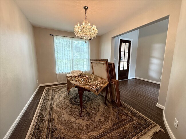 Photo - 3707 Parkcrest Ct