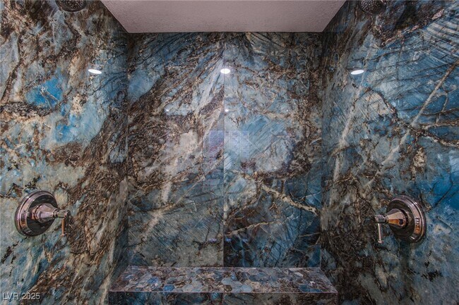 Photo - 9213 Grand Gate St