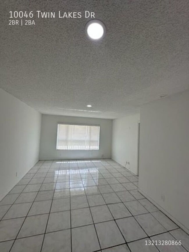 Photo - 10046 Twin Lakes Dr