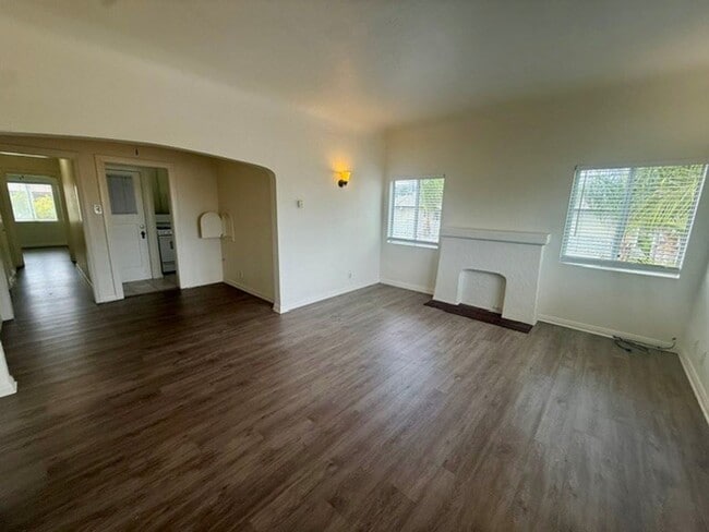 Photo - 1059 Mira Mar Ave.