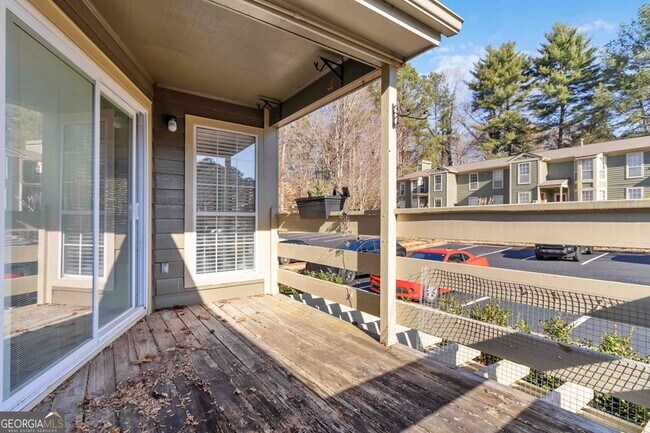 Photo - 2006 Riverview Dr