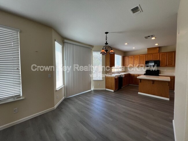 Photo - 1140 Dominique Dr