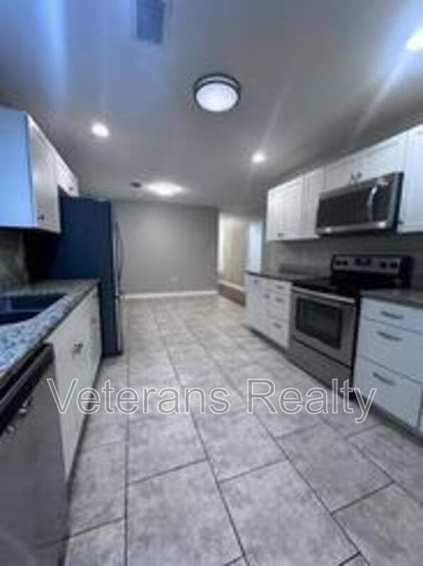 Photo - 113 Alverado Dr