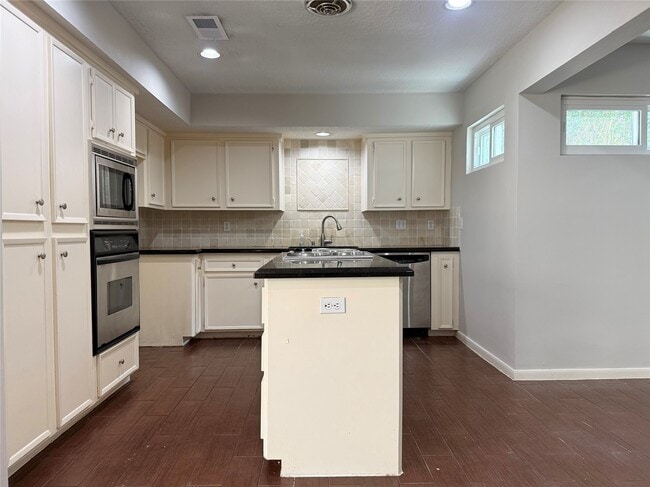 Photo - 11318 Briar Forest Dr