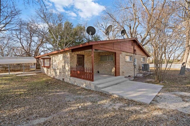 Building Photo - 2586 Las Vacas St