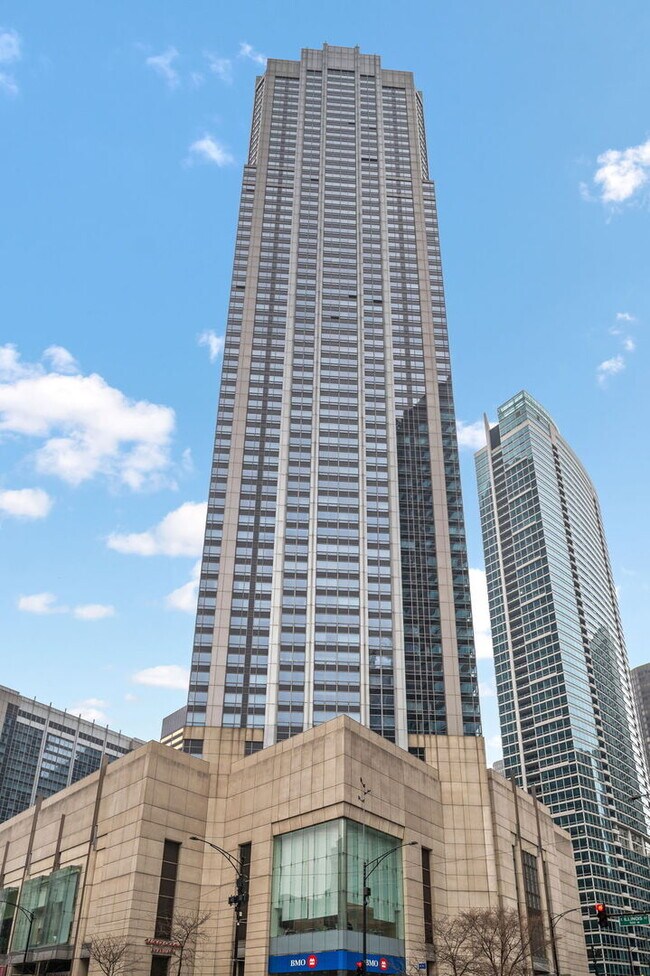 Building Photo - 512 N McClurg Ct Unit 708