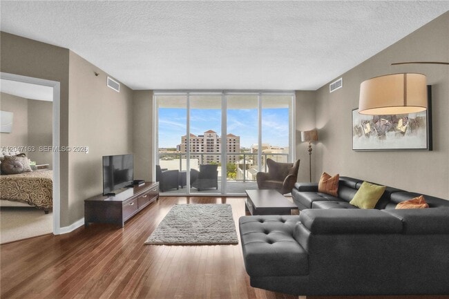 Photo - 1819 SE 17th St Unit 902