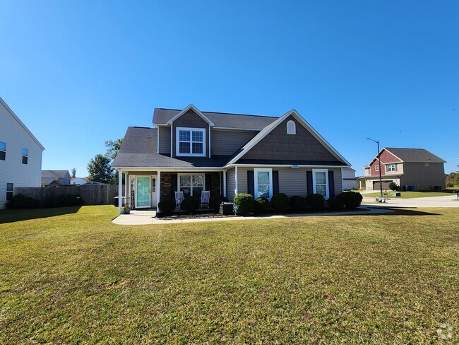 Building Photo - Fabulous 3 bed 2.5 bath home In Cape Fear ...