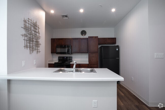 1BR, 1BA - 696 SF - Blue Flame Apartments