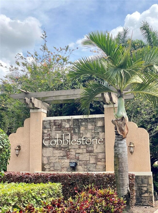 Building Photo - 917 SW 147th Ave Unit 2006