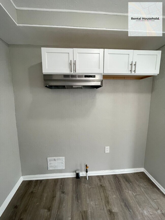 Photo - 3 Bedroom 1 Bath Bungalow Just $1300