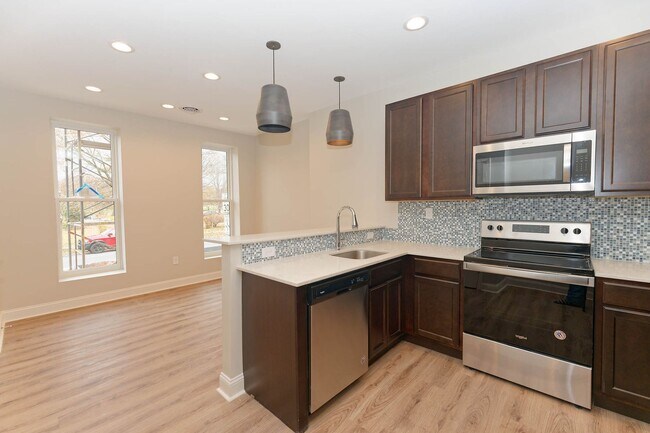 Photo - 536 Madison Ave Unidad 01