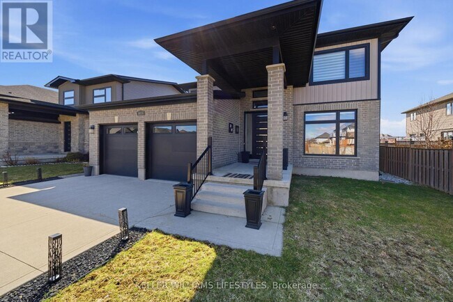 Photo - 1615 Sandridge Ln