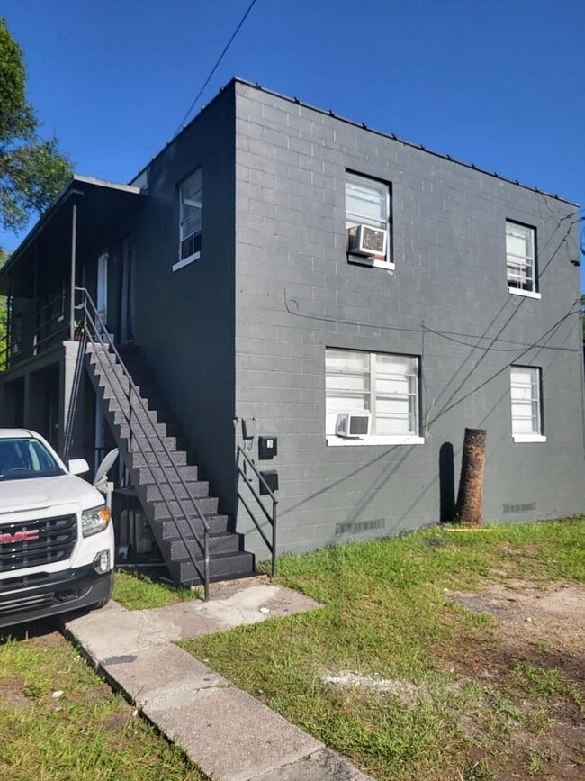Building Photo - 1364 Harrison St Unit 1
