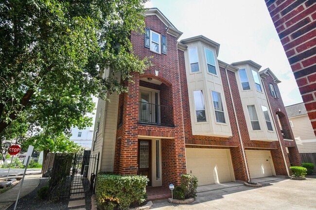 Photo - 1016 Studer St