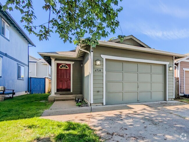 Building Photo - Move in ready 2 bedroom 1 bath rambler wit... Rental