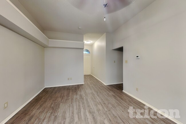 Photo - 2851 Linden Ln