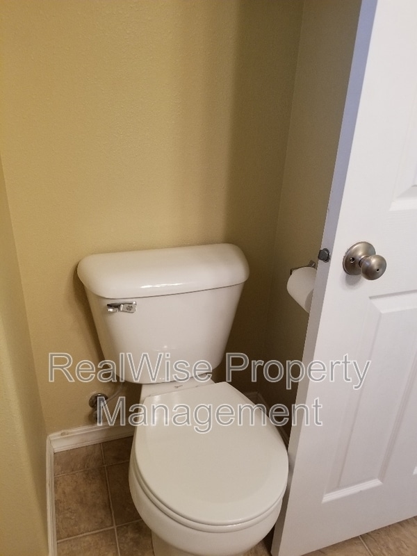 Photo - 822 NE 8th St