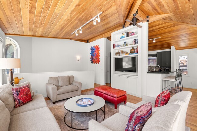 Photo - 1006 E Hyman Ave