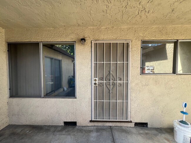 Photo - 651 Belladonna Ct Unit 02