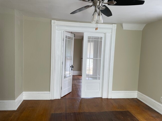 Photo - 2424 S Harrison St Unit Apt 2