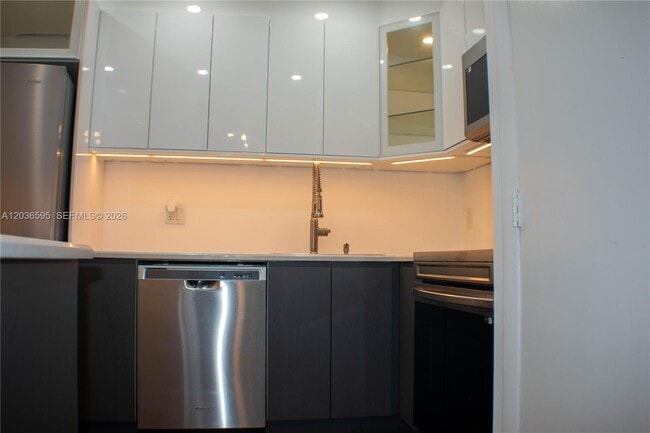 Photo - 4164 Inverrary Dr Unit 1004