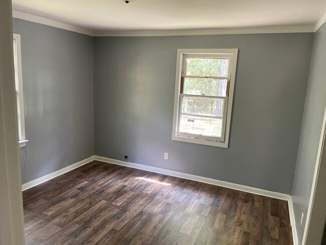 Photo - 4760 Annette St