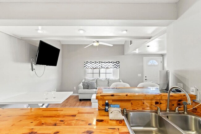 Photo - 5218 Beach Dr Unidad ID1355001P