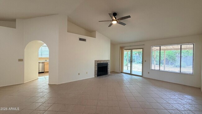 Photo - 1559 E Whitten St