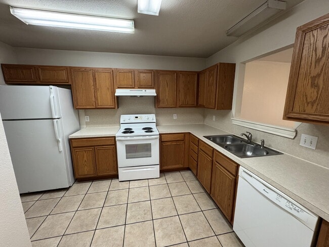 Photo - 5404 Marshall St