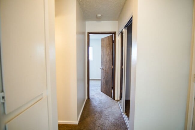 Photo - 1561 SE Stark St Unit 1561