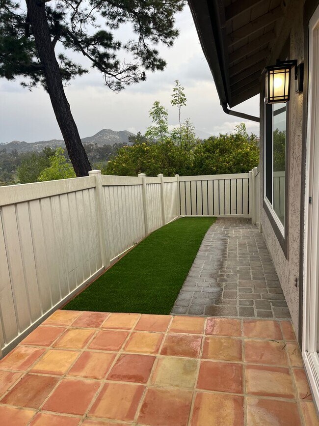 Fully Upgraded 3 Bed/2 Bath Condo Poway Condo for Rent in Poway, CA