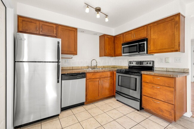 Photo - 2937 SW Miles St Unit 2