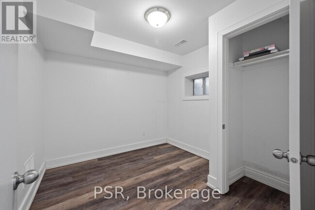 Photo - 965 Briar Hill Ave