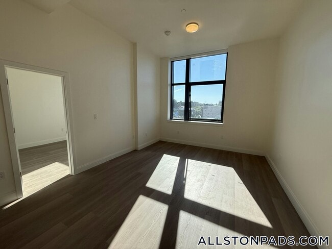 Photo - 1079 Commonwealth Ave Unit 335