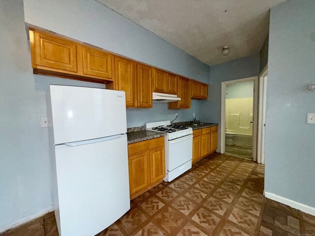 Photo - 132 Locust St Unit 4