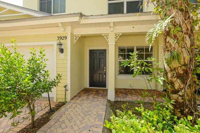 Photo - 3929 Sabal Way