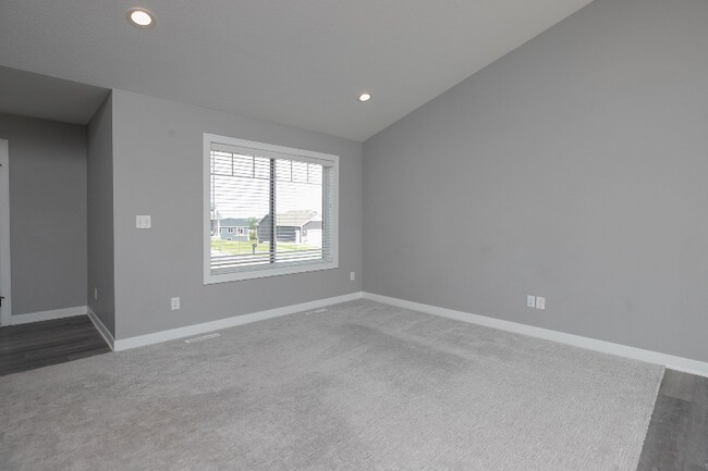 Photo - 3715 Fernwood Ln SW