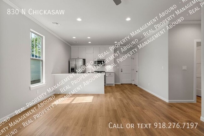 Photo - 830 N Chickasaw Ave