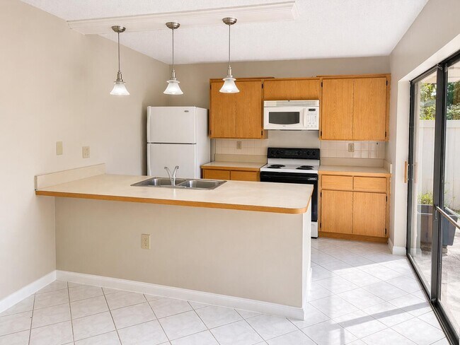 Photo - 7312 73rd Way