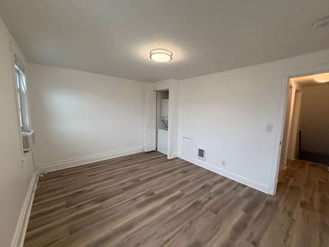 Photo - 357 Folcroft St Unidad A