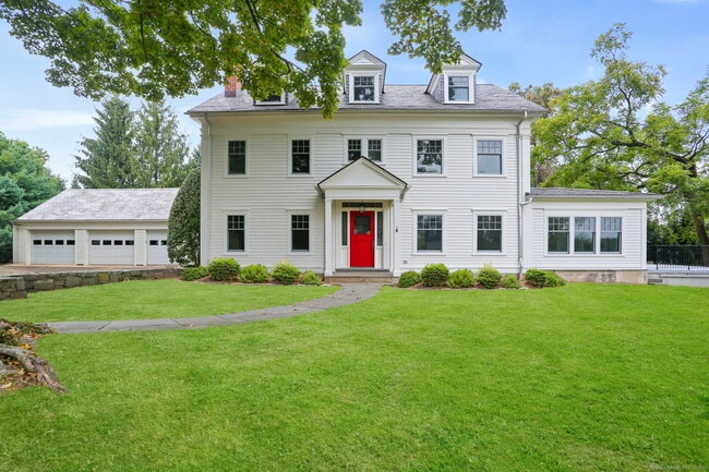 Photo - 11 Augustus Ln