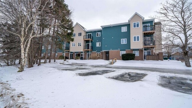 Photo - 1 Lombardy Ln