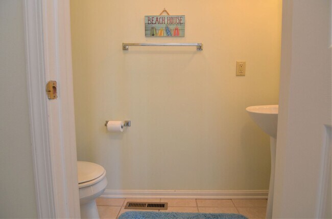 Photo - 3 BR, 2.5 BA Versailles Townhouse - Pet Friendly, Bike to Beach