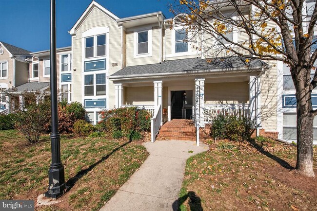 Building Photo - 44084 Natalie Terrace Unit 301