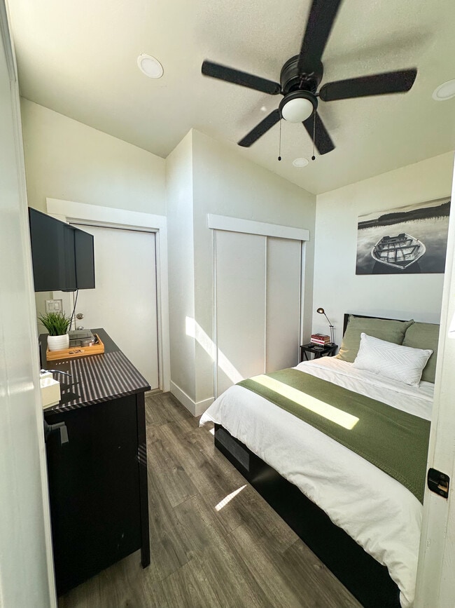 Photo - 1839 44th St Casa