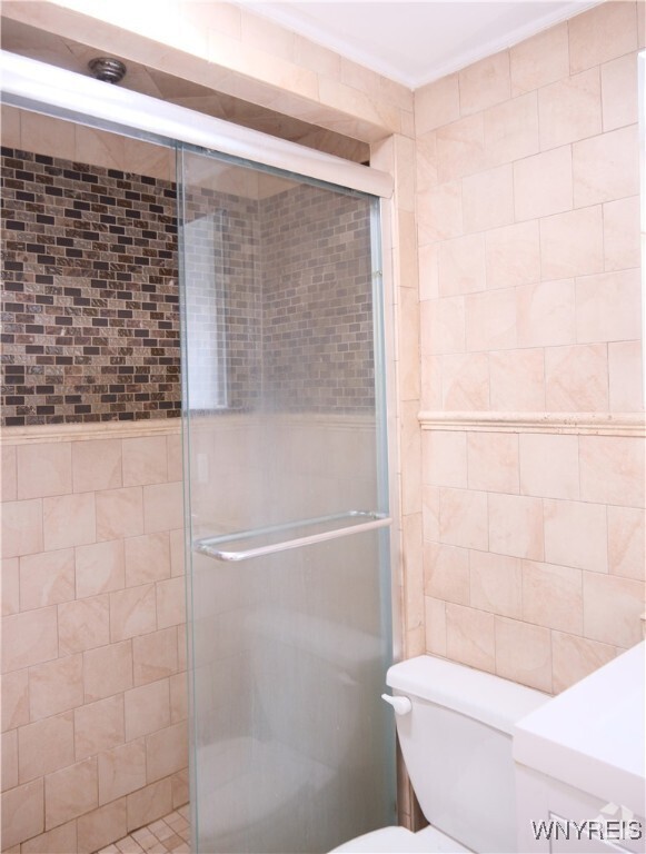 Building Photo - 88 W Utica St Rental