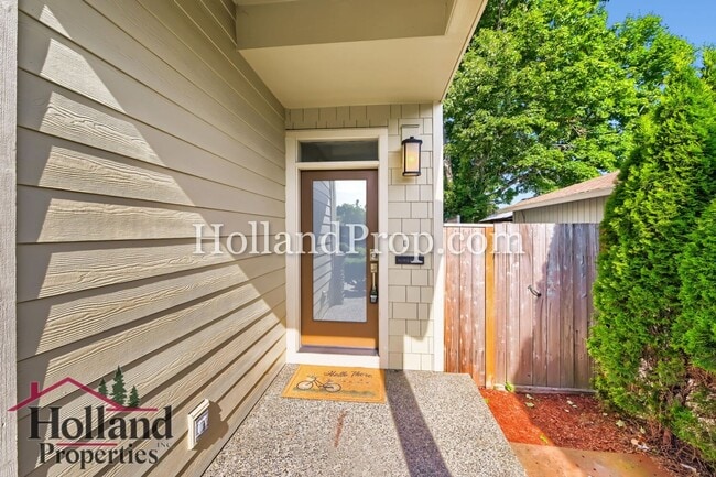 Photo - Beautiful 3-Bedroom Home with Fireplace, Modern Kitchen & Private Backyard in Hillsboro